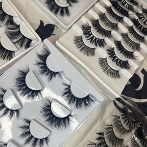 30 pairs of eyelashes